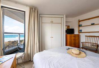 Wake up and open the curtains to stunning sea views.