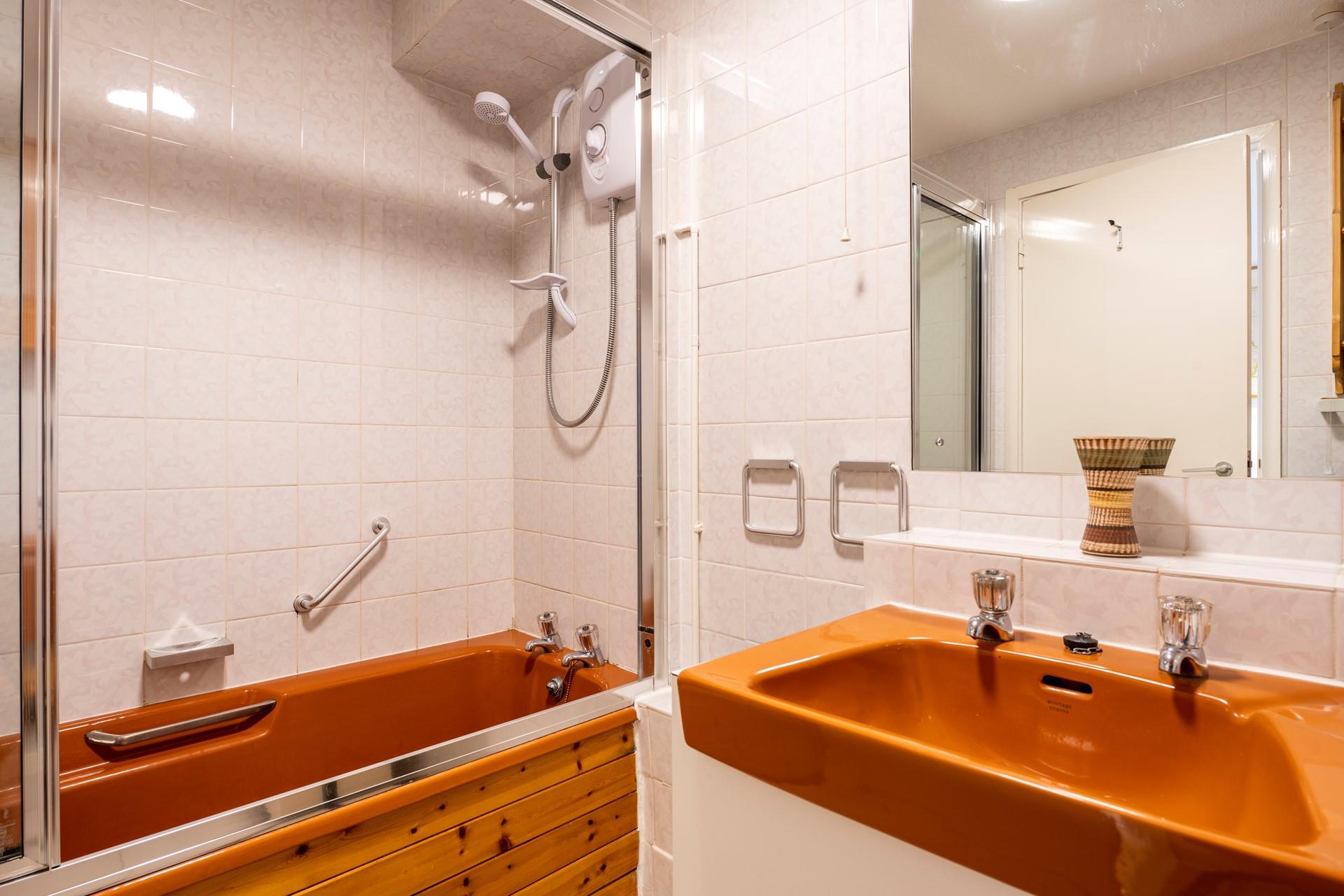 Choose between a shower or a bath to start the day.