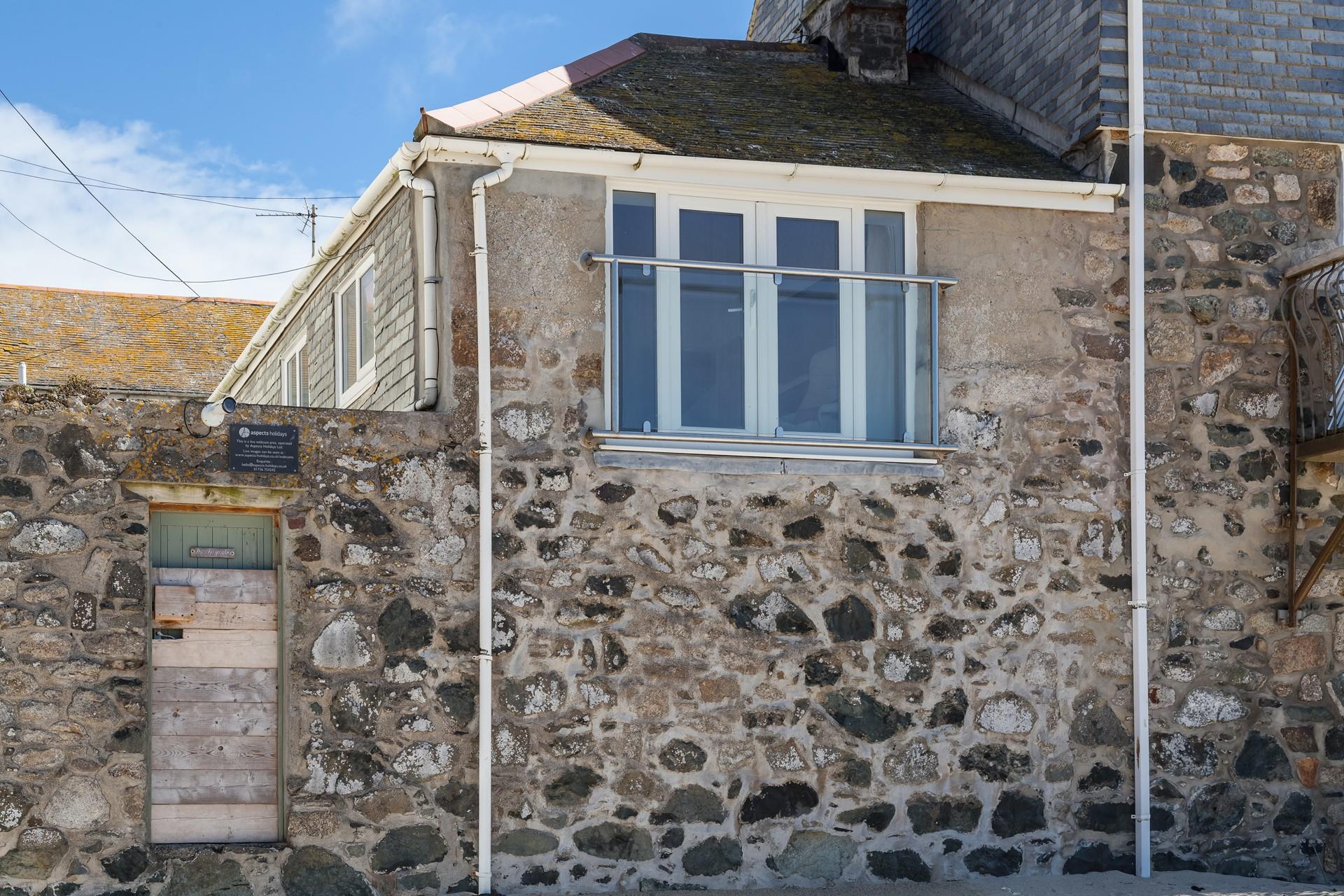 The Juliet Balcony of Focsle is just above the beach.