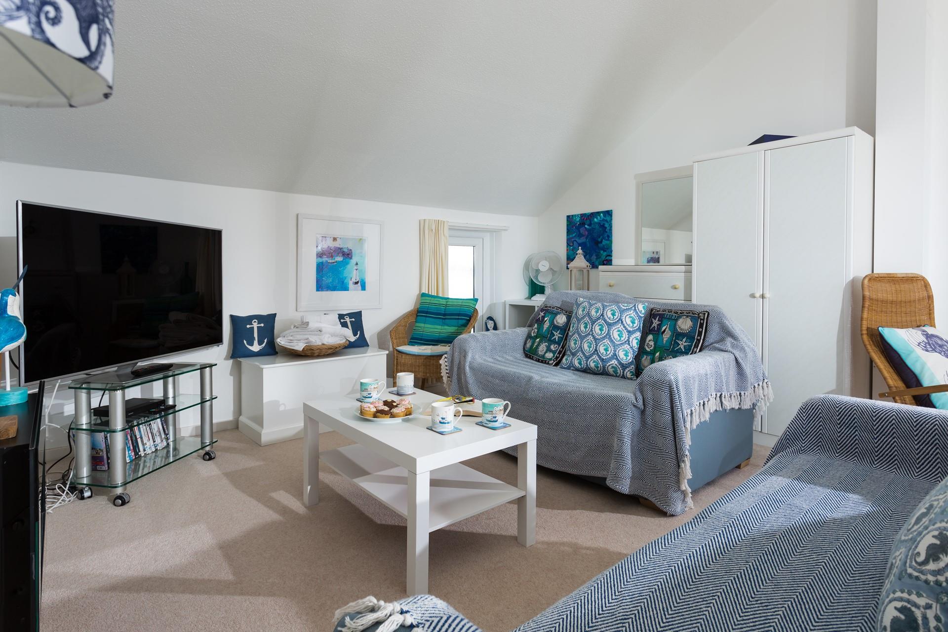 Start your holiday off right with some nibbles and a glass of your favourite chilled drink.