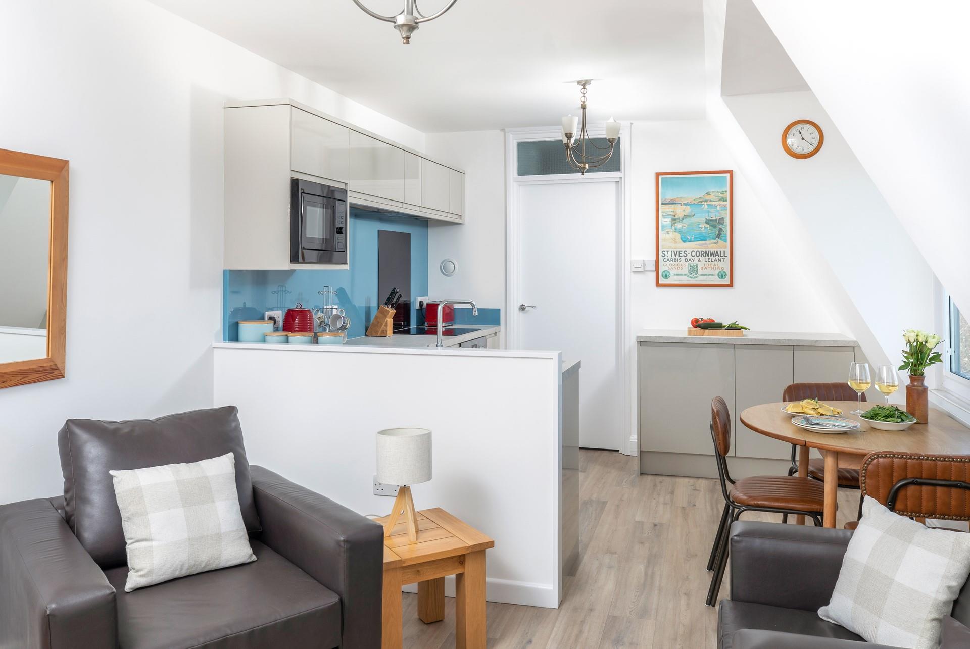 48 Carrack Widden is the ideal base for 2.