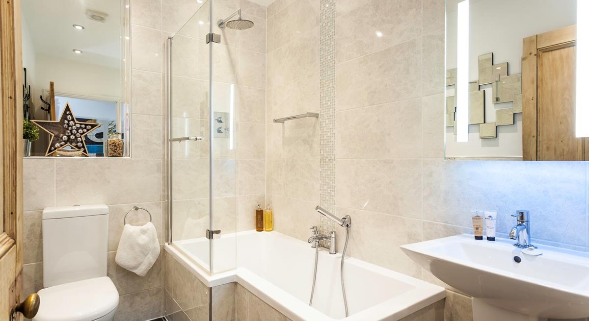 Start your day with an invigorating shower or unwind in the evening with a soothing soak.