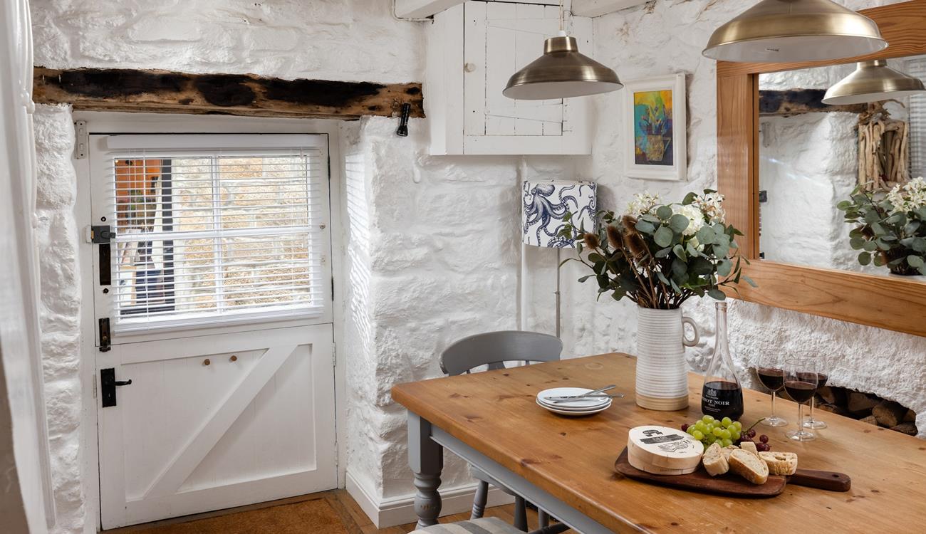 A warm welcome awaits at Hideaway - The Digey.