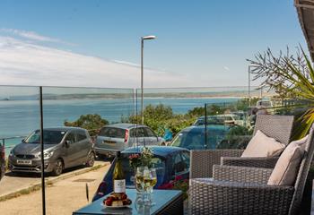 Enjoy a drink and some nibbles whilst gazing out at these mesmerising sea views.