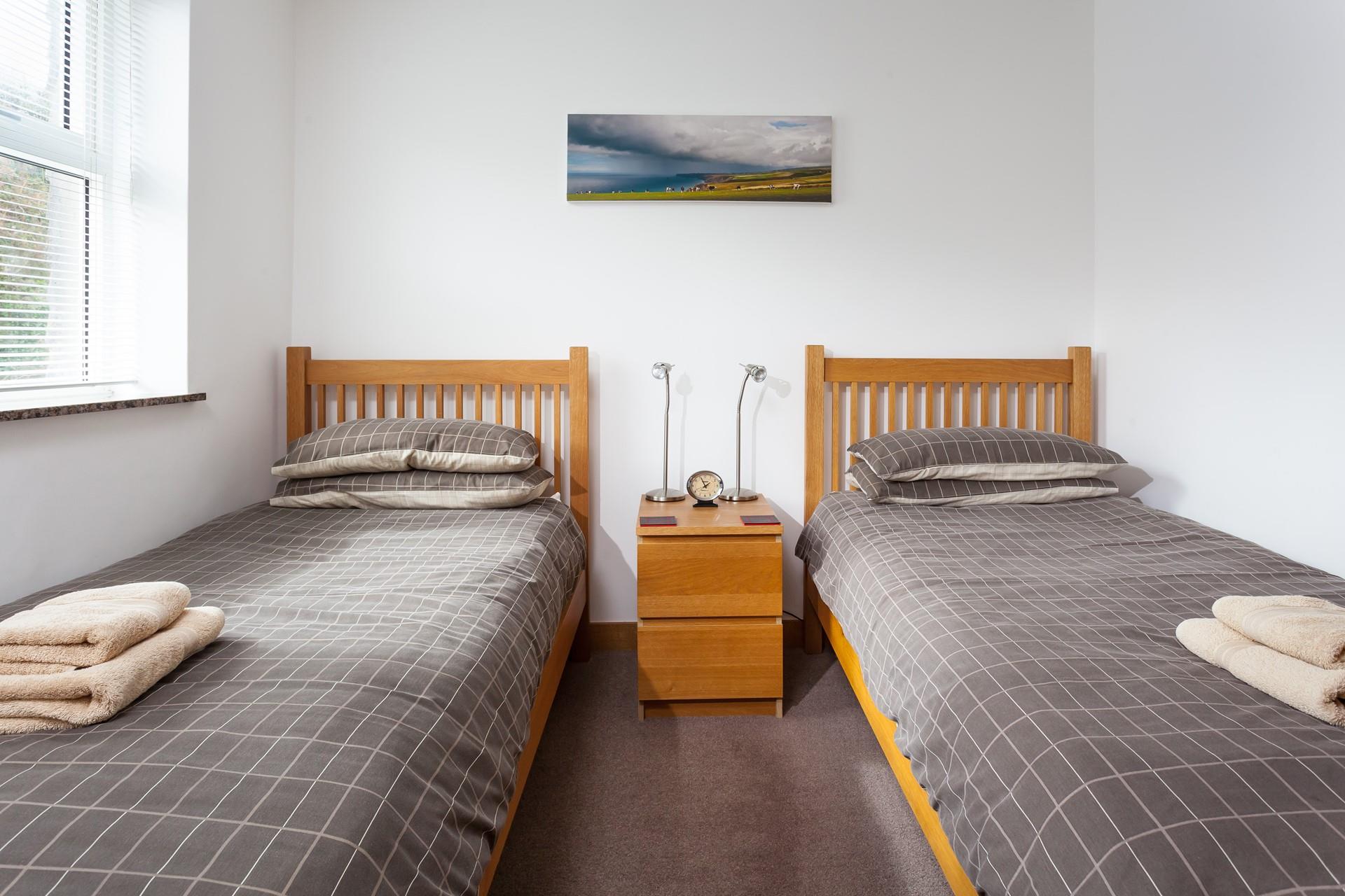 Earthy tones ensure a calming vibe.