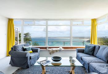 With an incredible vantage point overlooking Carbis Bay and beyond, you'll be the envy of your friends with this view!