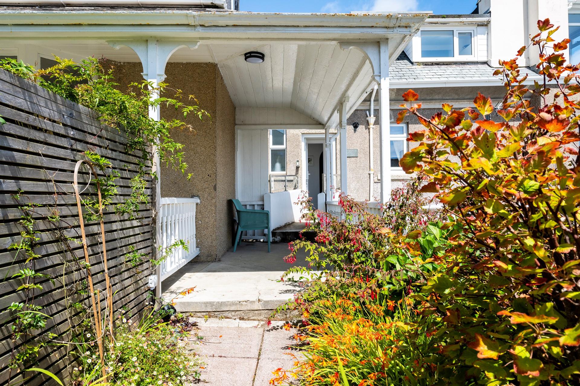 Leave your troubles at the door as you enter Tremorna Artists Studio.