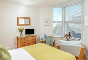 A relaxing retreat, where you can wake up and stroll around St Ives at your leisure.