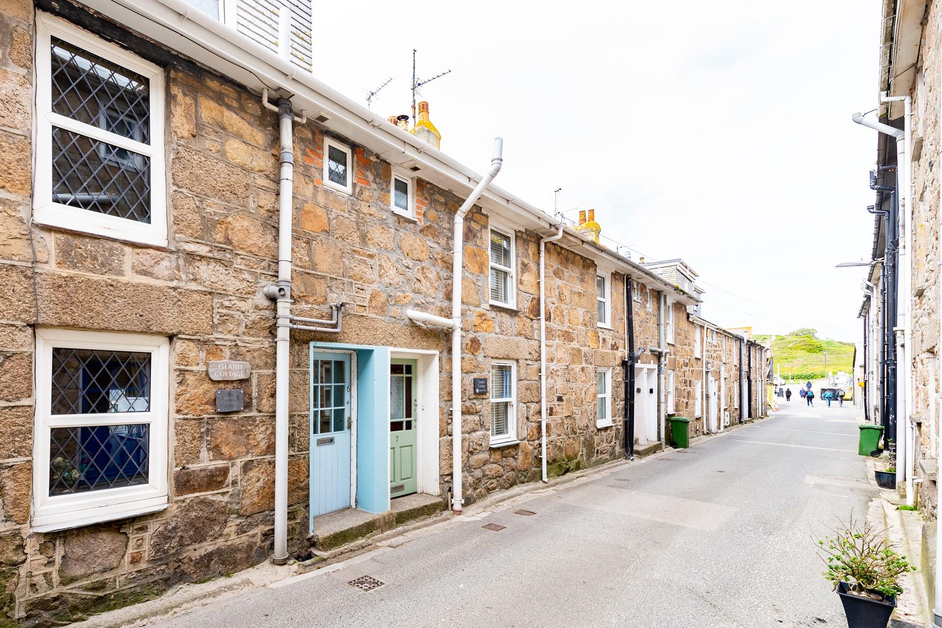 Island Cottage, Downalong Aspects Holidays