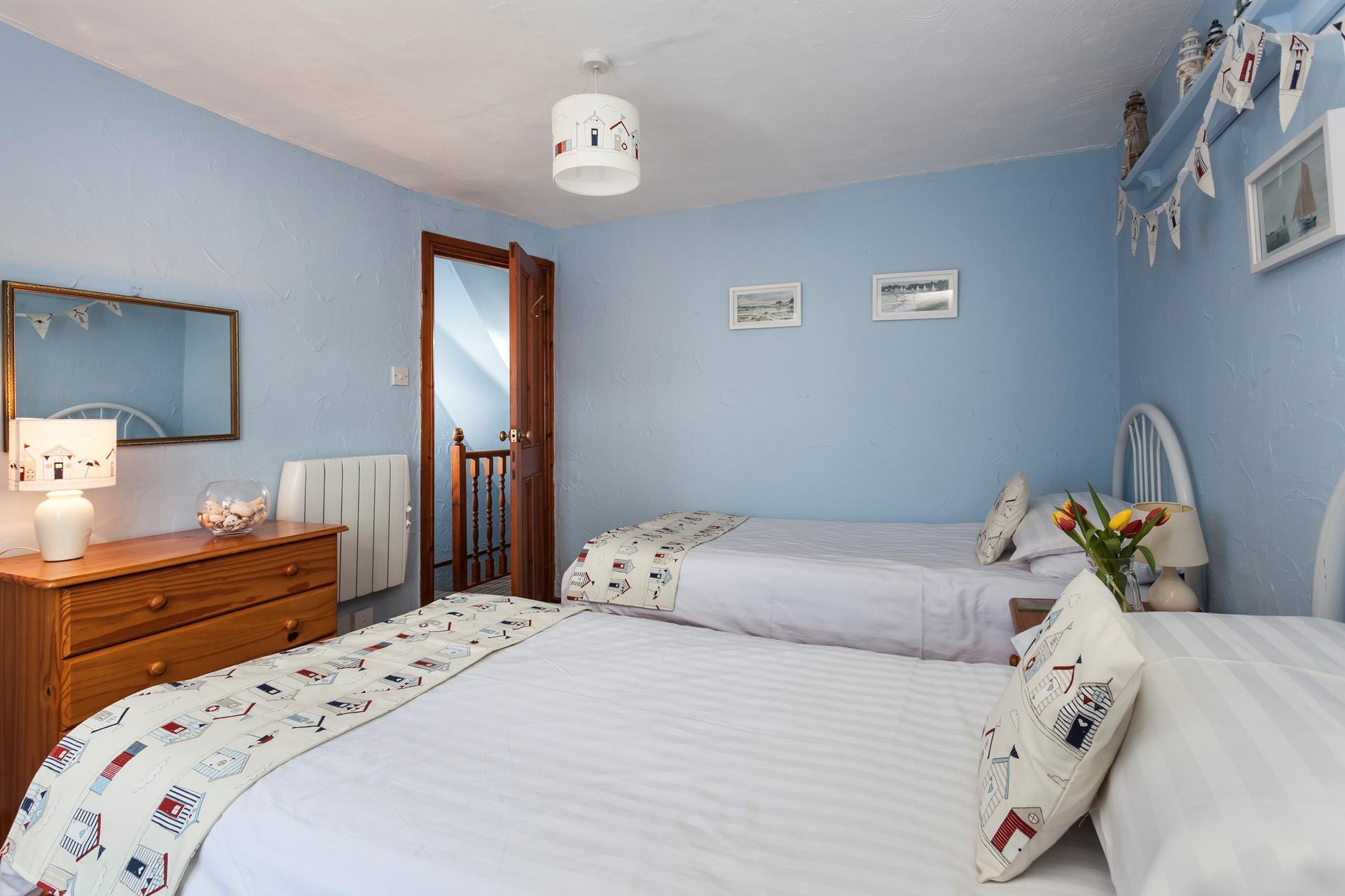 Sleeping up to 6, Island Cottage offers the perfect get-together for you and your extended family.