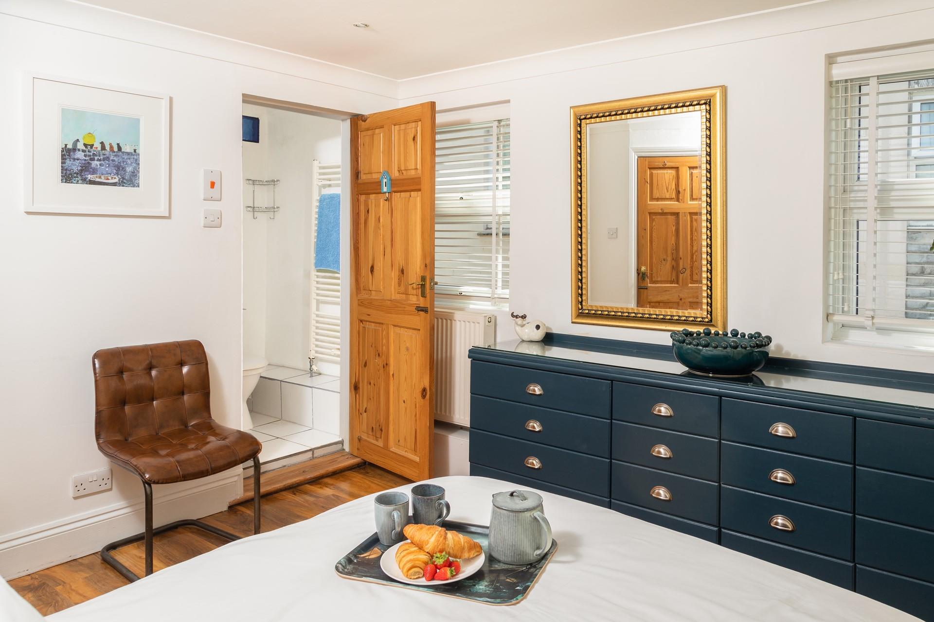 Quilters Cabin, The Wharf Aspects Holidays