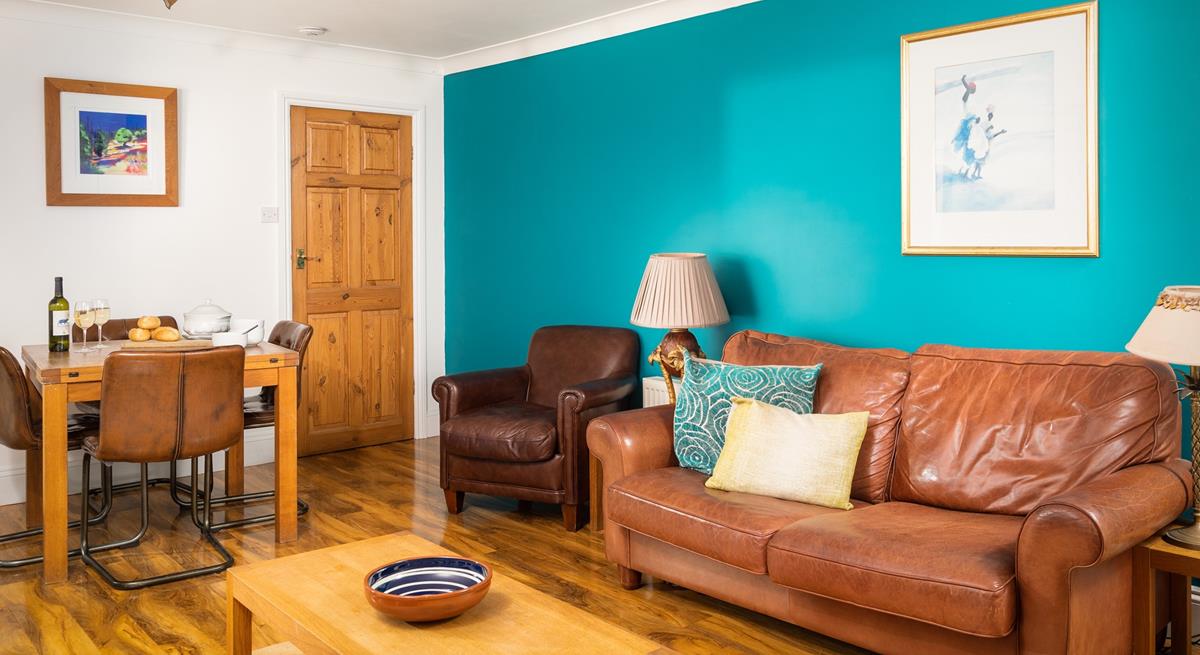 After a day spent down at the beach, you can come back and spend the evening relaxing with a takeaway.