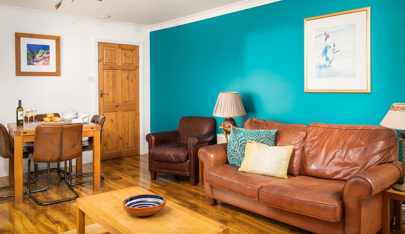 After a day spent down at the beach, you can come back and spend the evening relaxing with a takeaway.