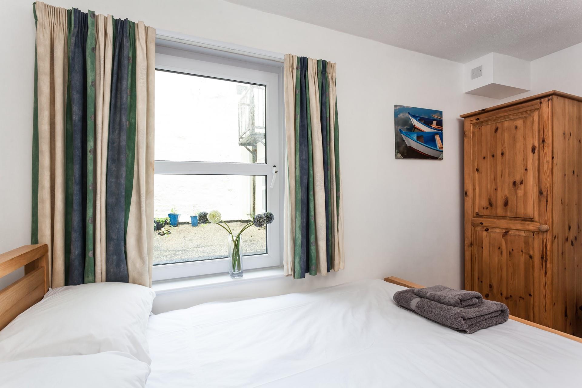 Spend your days sunbathing on the beach and come back to your Cornish bolthole.