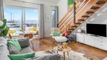 Bright and spacious, 40 St Nicholas Court is a delightful coastal retreat.