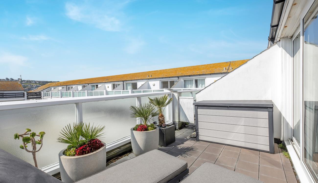 Moments from the beach, you can spend days on the sand or on your balcony.