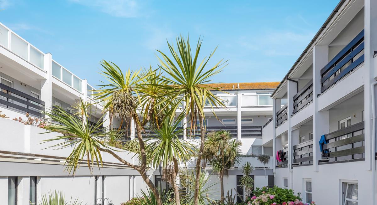 St Nicholas Court is perfectly positioned for exploring all St Ives has to offer.