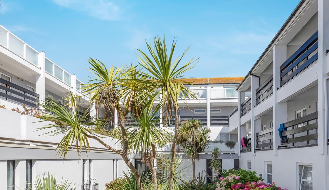 St Nicholas Court is perfectly positioned for exploring all St Ives has to offer.