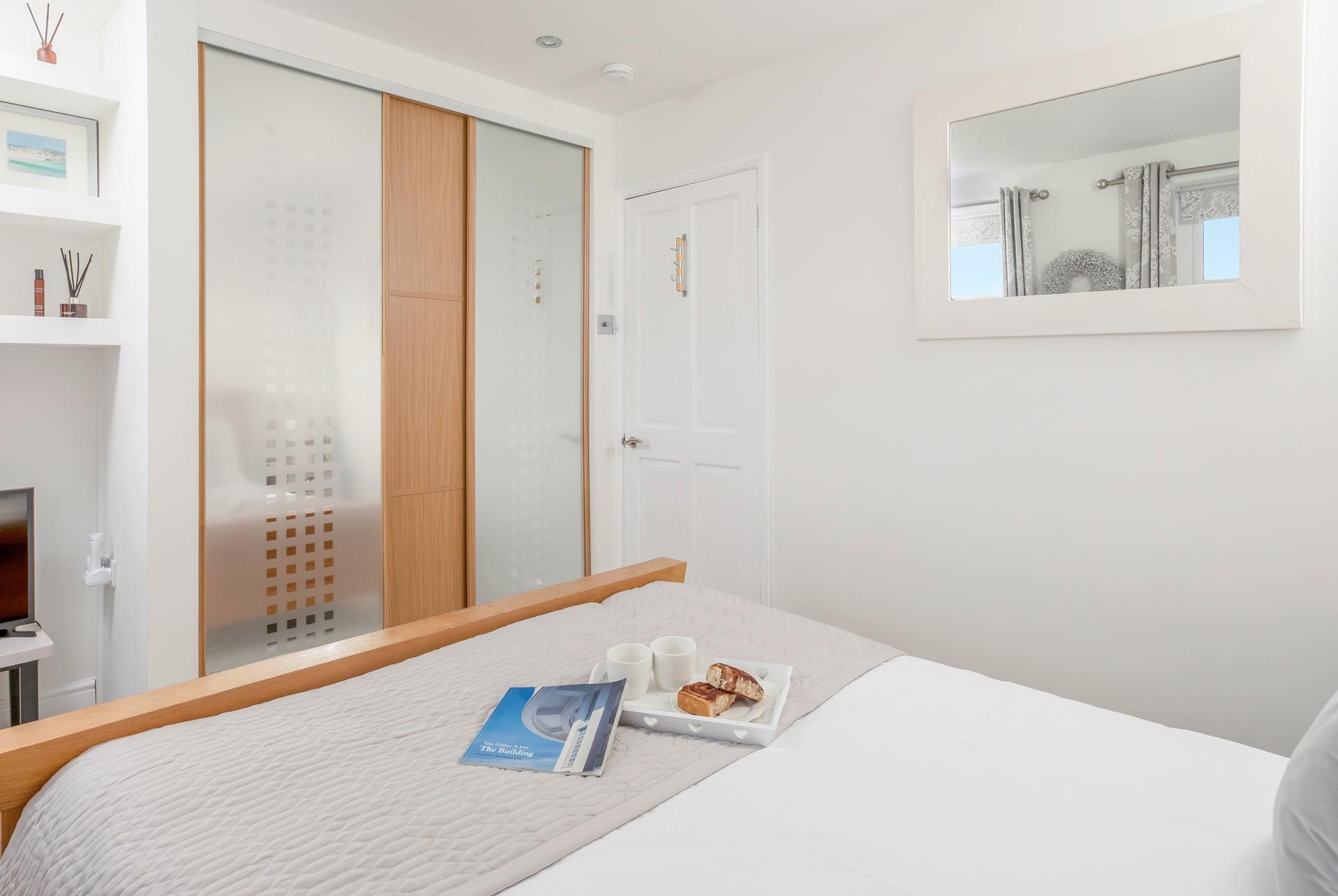 Plenty of space for unpacking your holiday wardrobe.