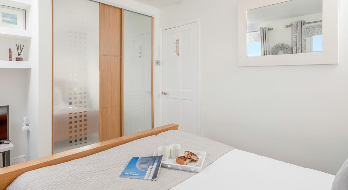 Plenty of space for unpacking your holiday wardrobe.