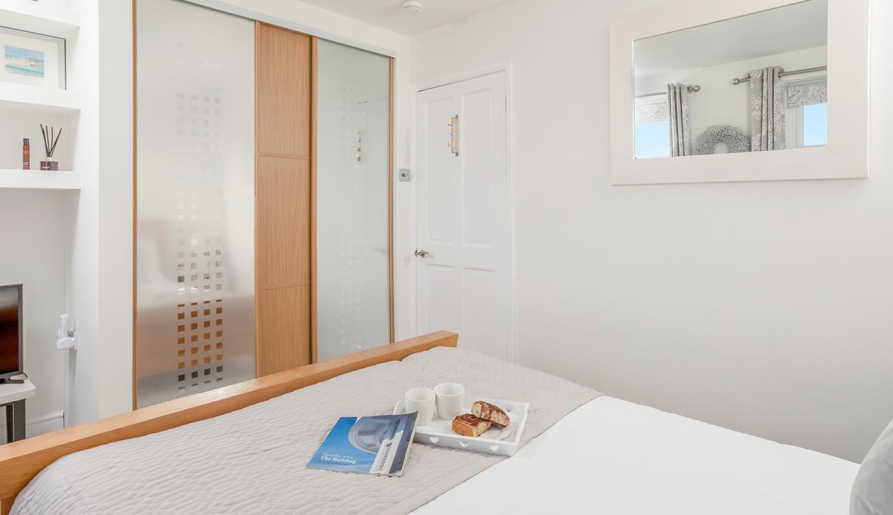 Plenty of space for unpacking your holiday wardrobe.