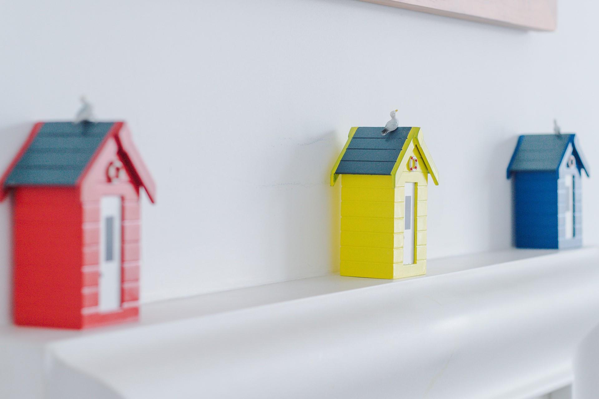 The bright and colourful decor reflects the seaside location.