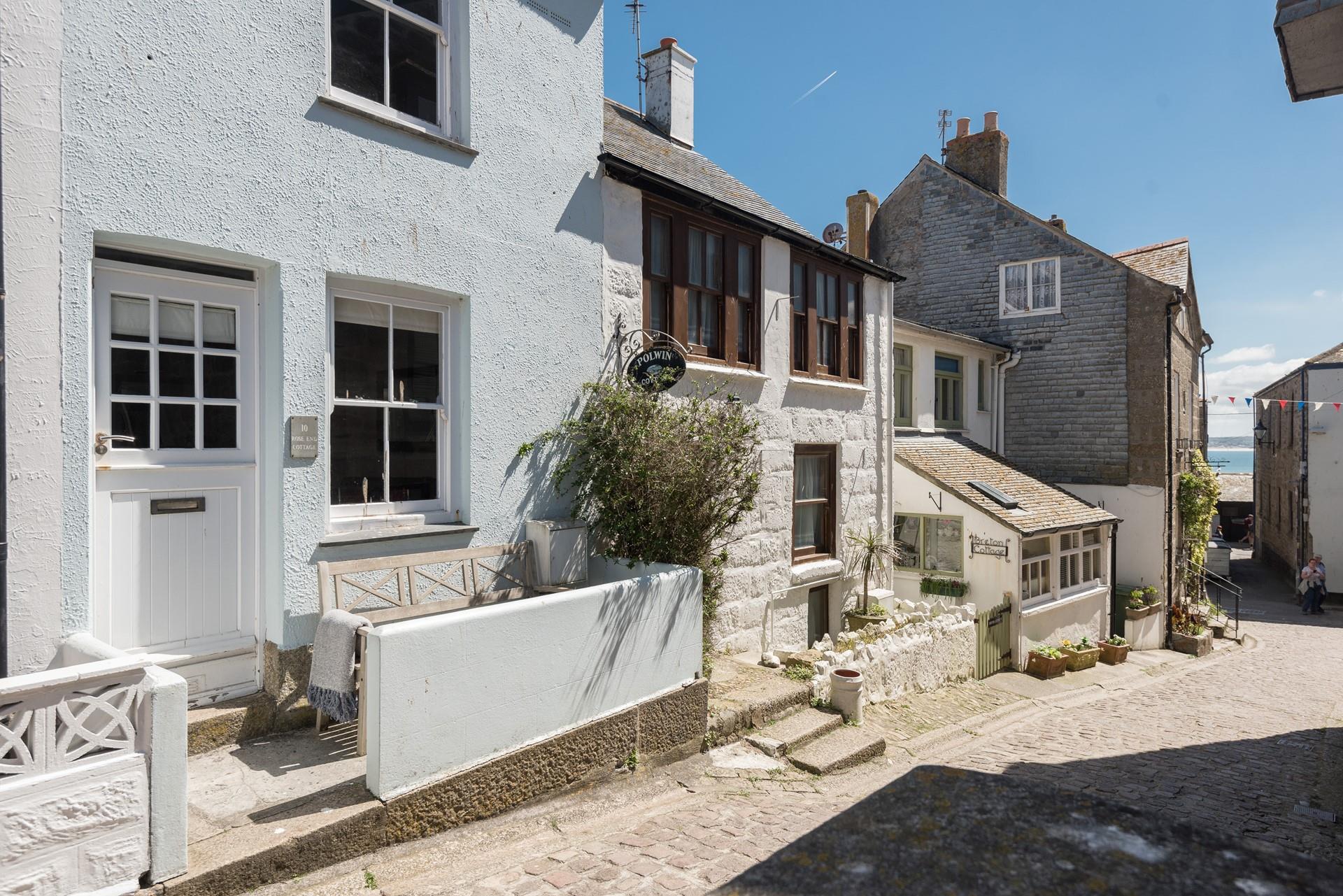 A quaint spot for relaxing under a Cornish sky, watching the world go by! 