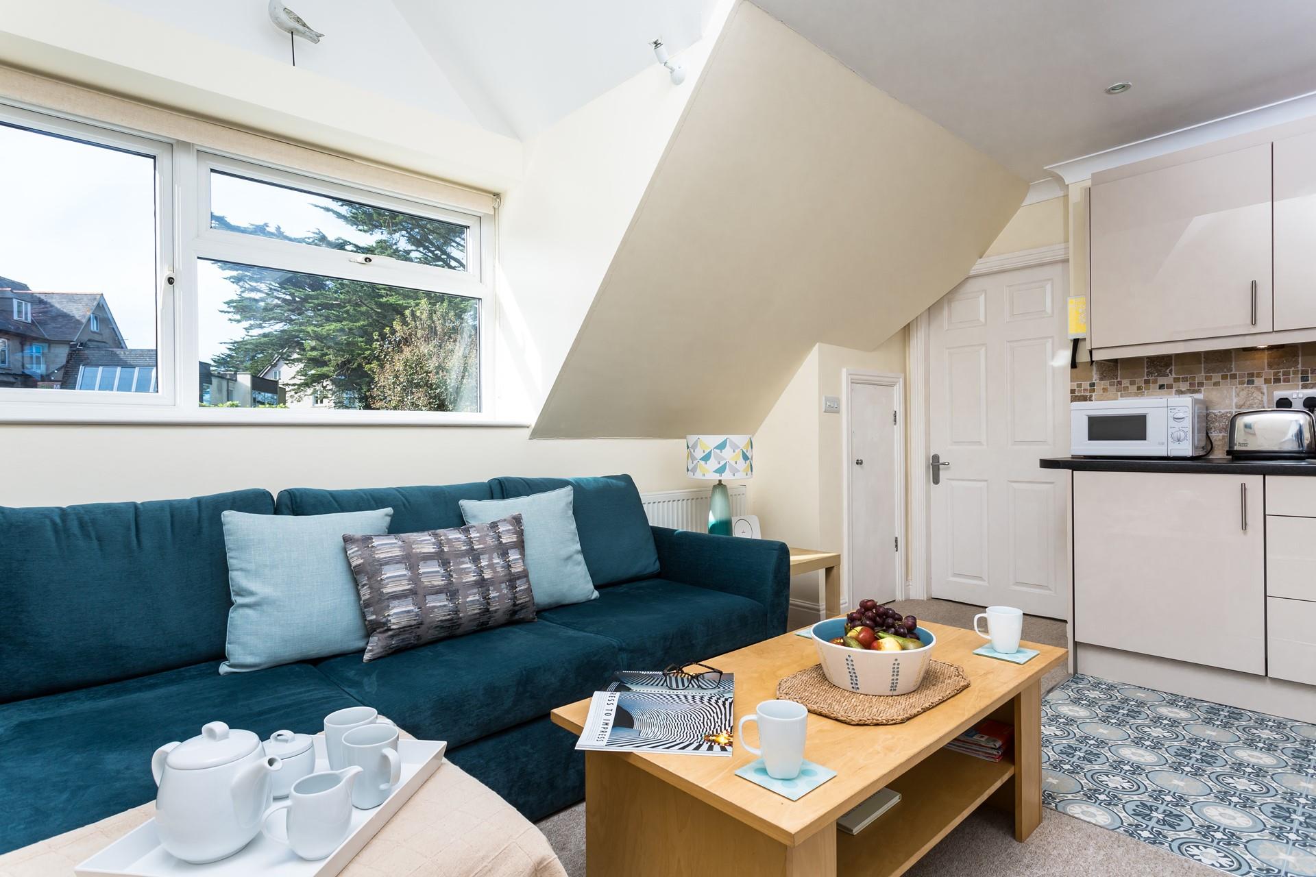 Just a few minutes walk from Porthminster beach, this lovely apartment is the perfect bolthole for couples or young families. 