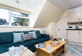 Just a few minutes walk from Porthminster beach, this lovely apartment is the perfect bolthole for couples or young families. 