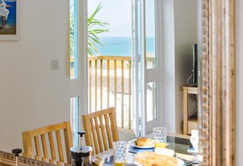 Open the patio doors and let the fresh breeze in while you enjoy a hearty breakfast.
