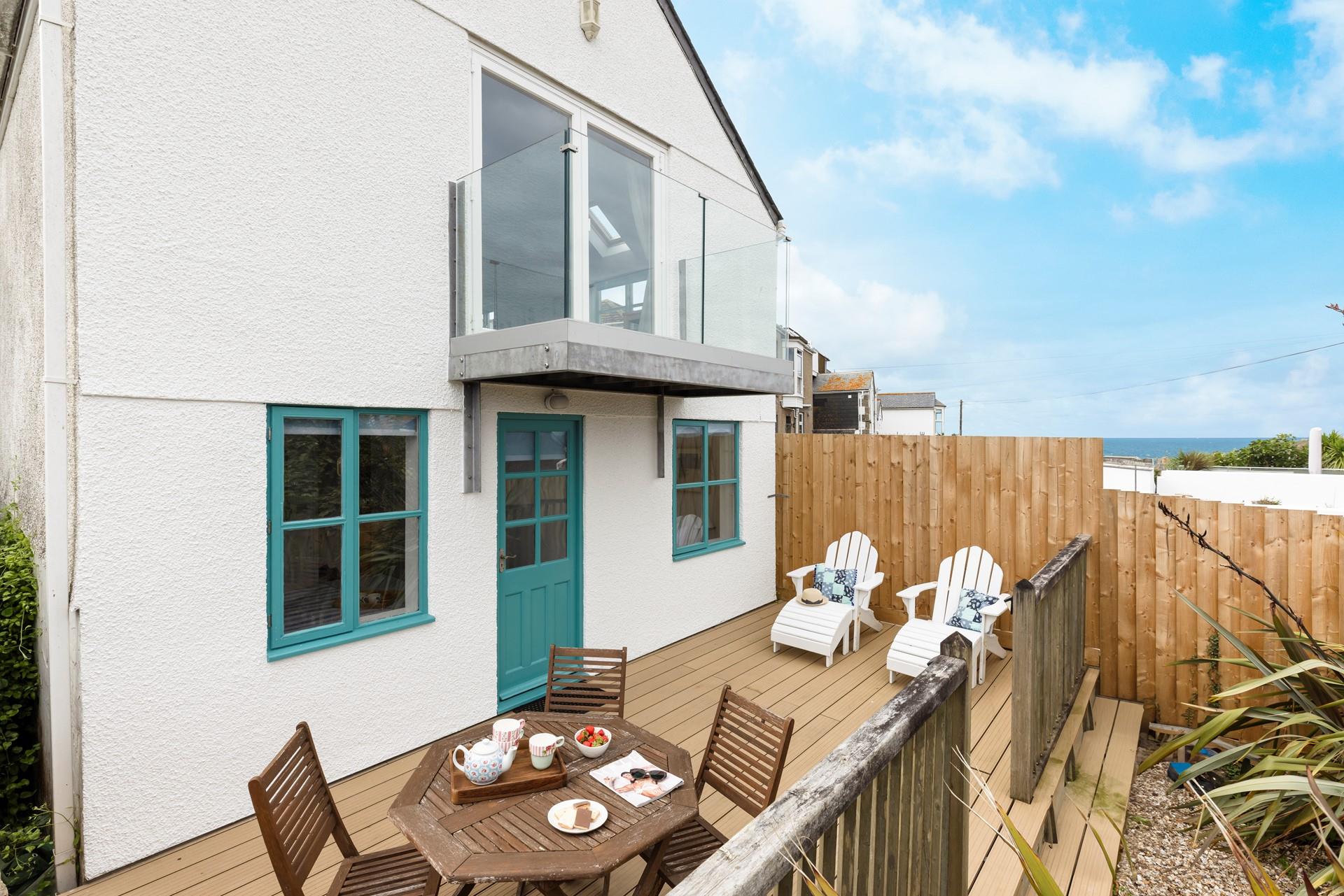 Aedes Canis has a large balcony for enjoying the view.