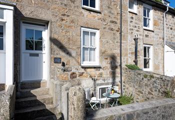 The quaint courtyard is ideal for enjoying your favourite hot drink and watching the world go by.