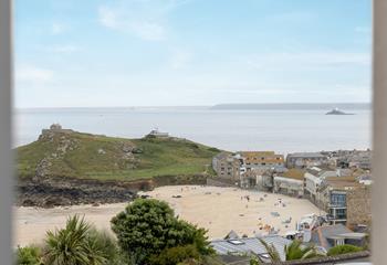 Blue Horizon is a short walk from the bustling lanes of St Ives.
