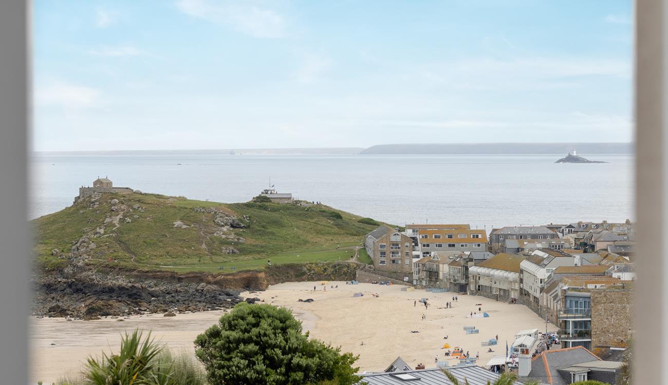 Blue Horizon is a short walk from the bustling lanes of St Ives.