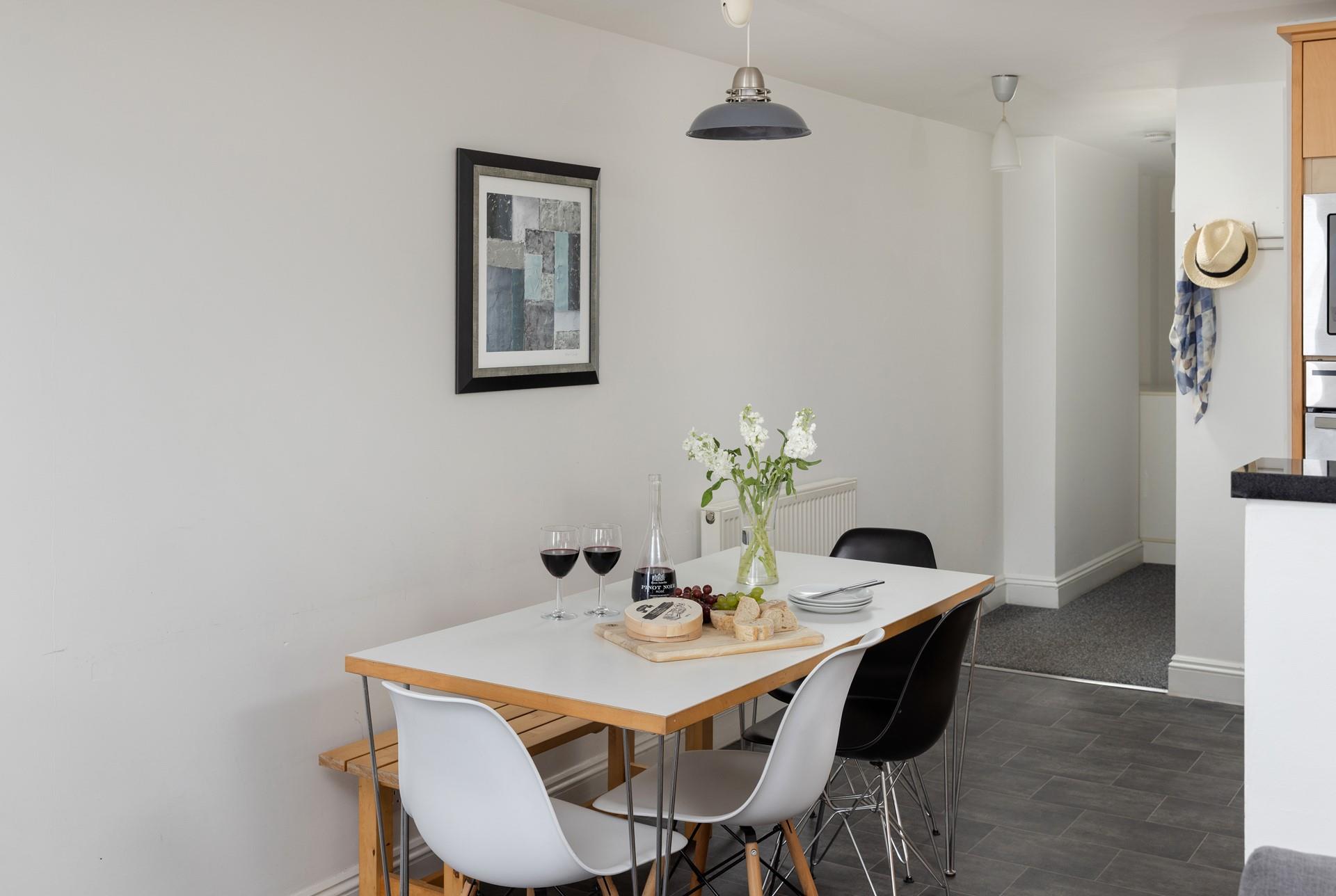 Enjoy holiday meals around the dining table.