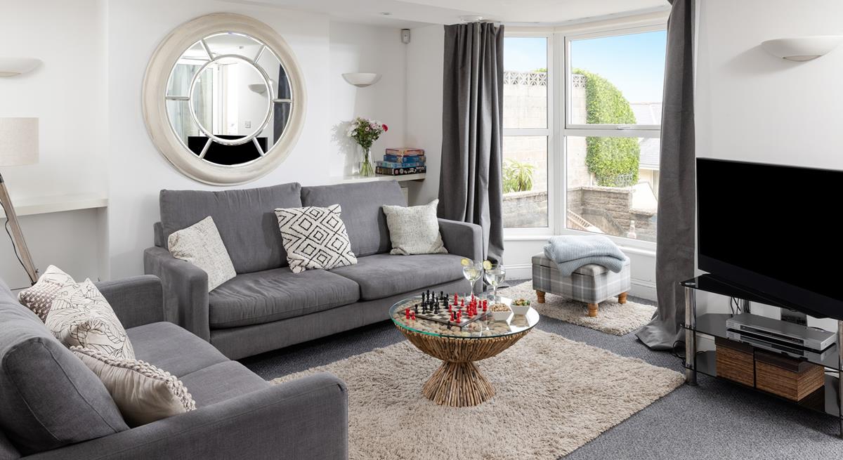 Blue Horizon is a welcoming home from home, moments from Porthmeor beach.