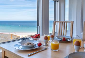 Plan your day's adventures over breakfast whilst enjoying the fabulous views.