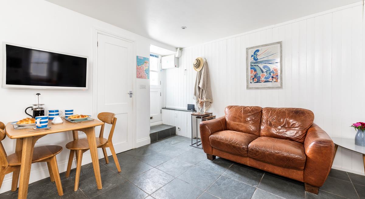 Enjoy a laid-back and relaxing brunch before heading off into St Ives town.