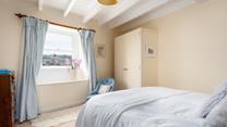 Imagine waking up to these magical harbour views!
