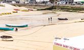Friendship Cottage looks over the hub of St Ives with local ice creams on sale and lots of fishing activity. - Thumbnail Image