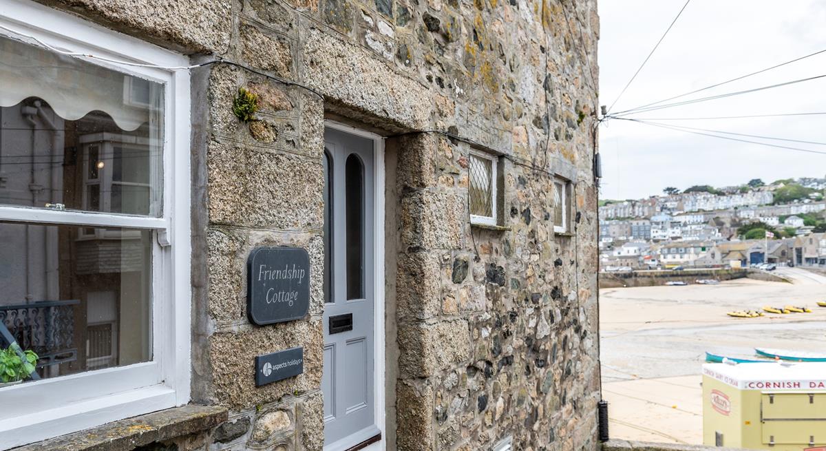With everything St Ives has to offer right on your doorstep, Friendship Cottage is ideal for families wanting a classic seaside holiday.