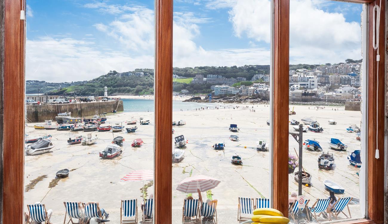 The stunning view across the Harbour and onto Smeaton's Pier is truly special.