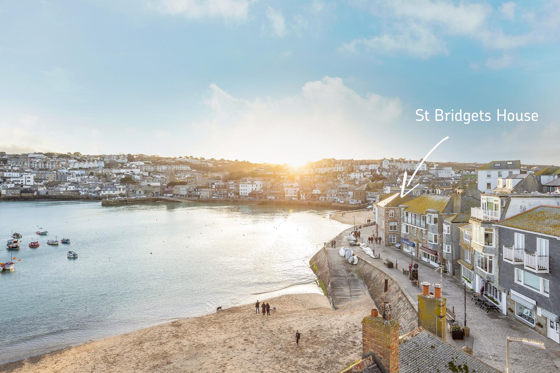 St Bridgets House is located right on St Ives harbourfront!