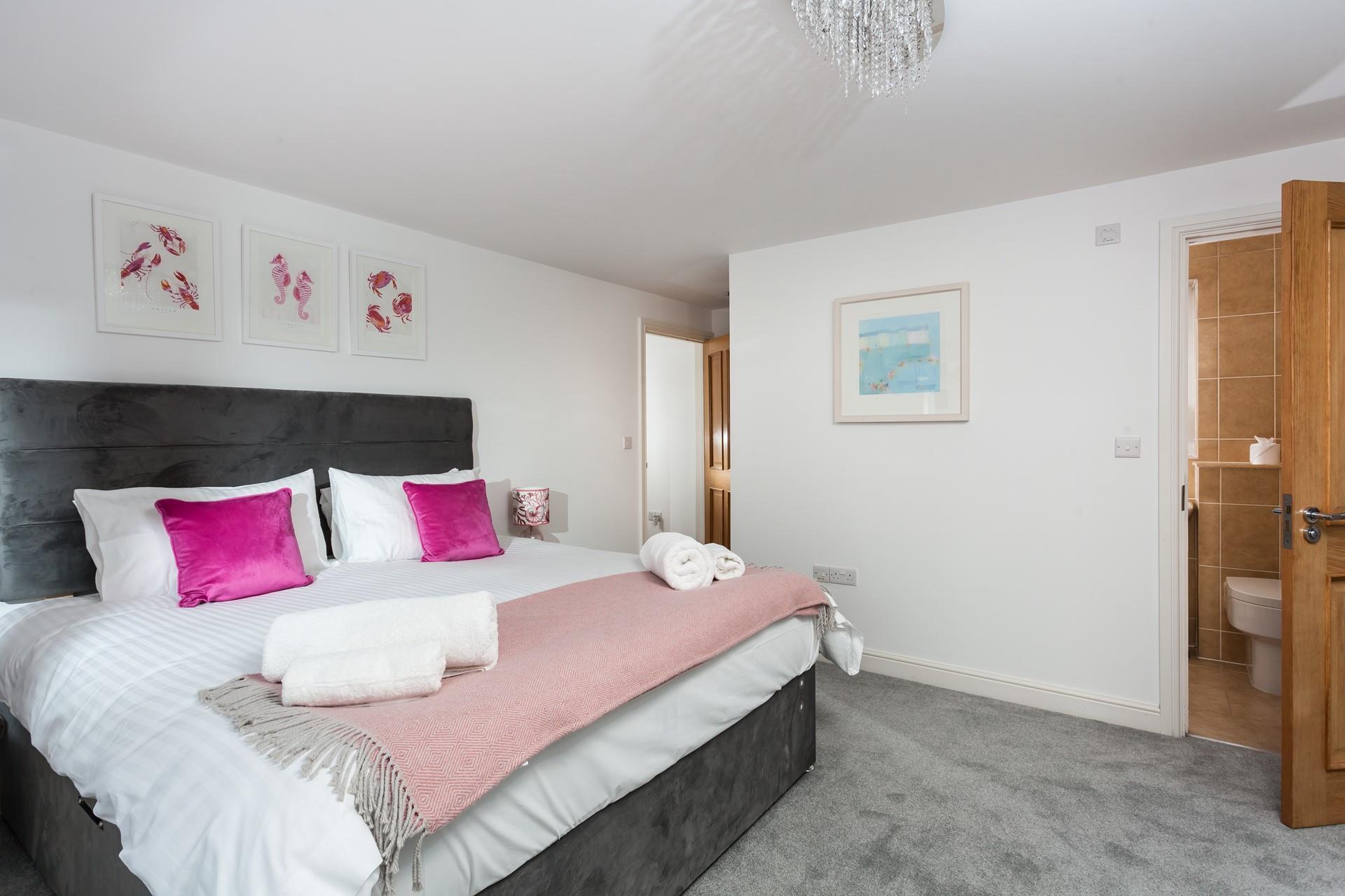 Wake up and wander into the en suite to get ready for the day.