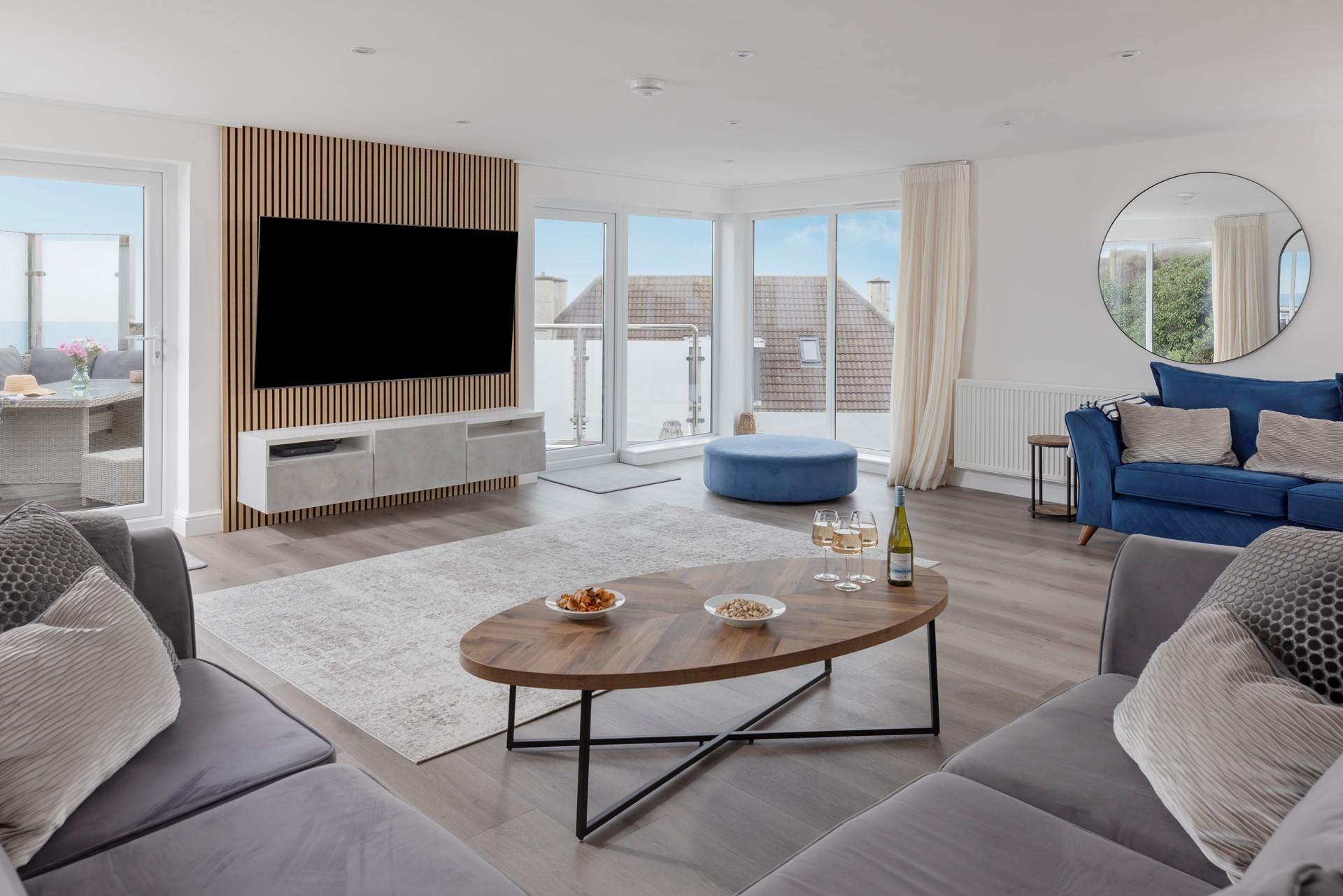 Sink into the sofa and enjoy the 180-degree views of Porthmeor and the Bay.