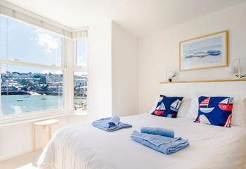 Imagine waking up to these exquisite views!