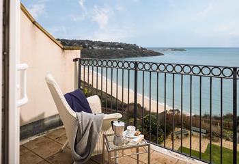 6 Cornwallis Apartments in Carbis Bay