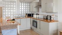 The well-equipped kitchen is ideal for cooking up a storm!