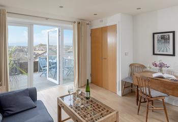 Cook up a storm in the kitchen before relaxing in the sitting room.