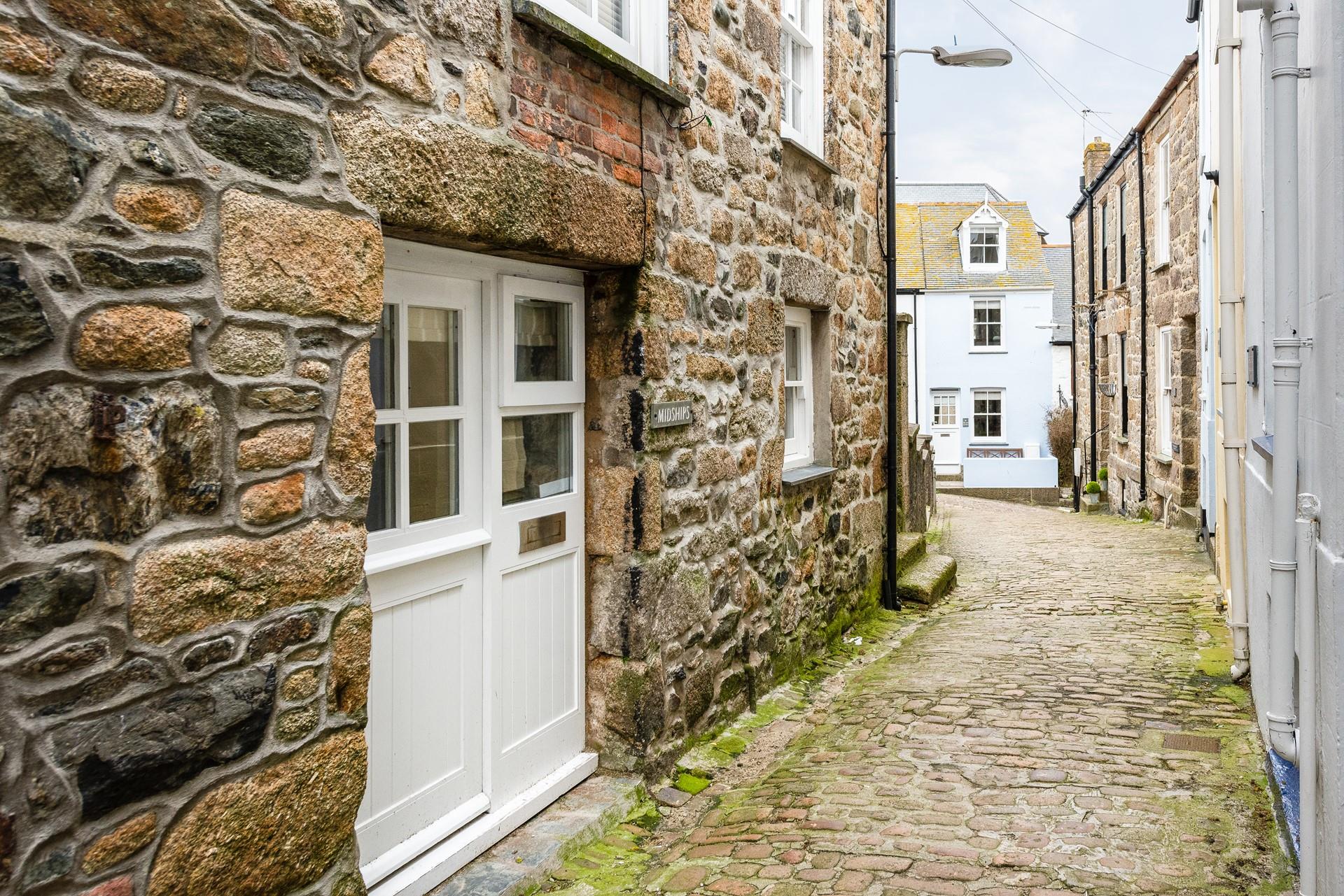 Nestled in the Downalong area of St Ives, you have everything you need just a few steps away.